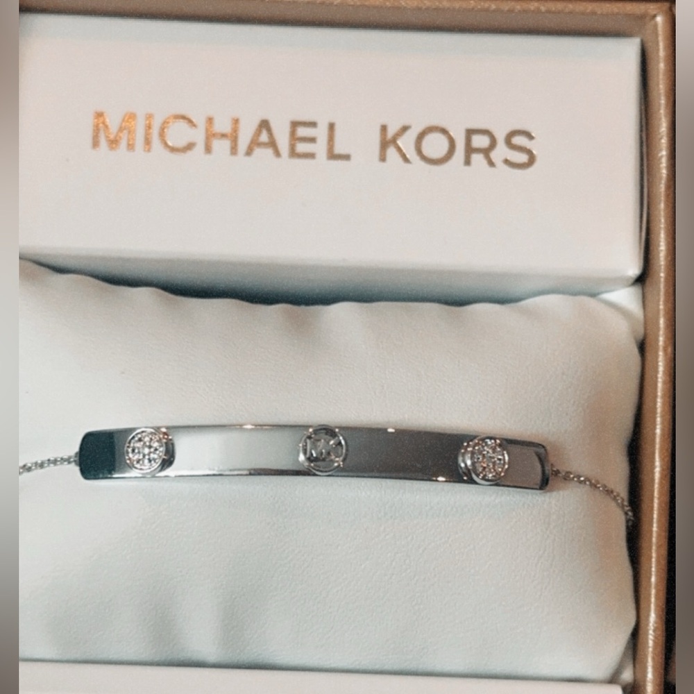 NIB SILVER MICHAEL KORS BRACELET